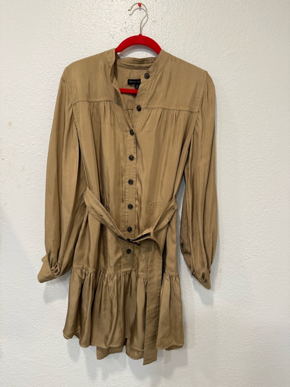 Banana Republic Flounce Hem Mini Dress Womens XS Beige Belted Pleated New